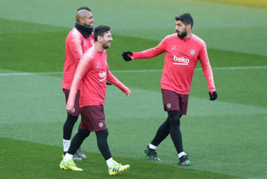 爱游戏大厅-利物浦碾压勒沃库森，孔蒂惊艳世界