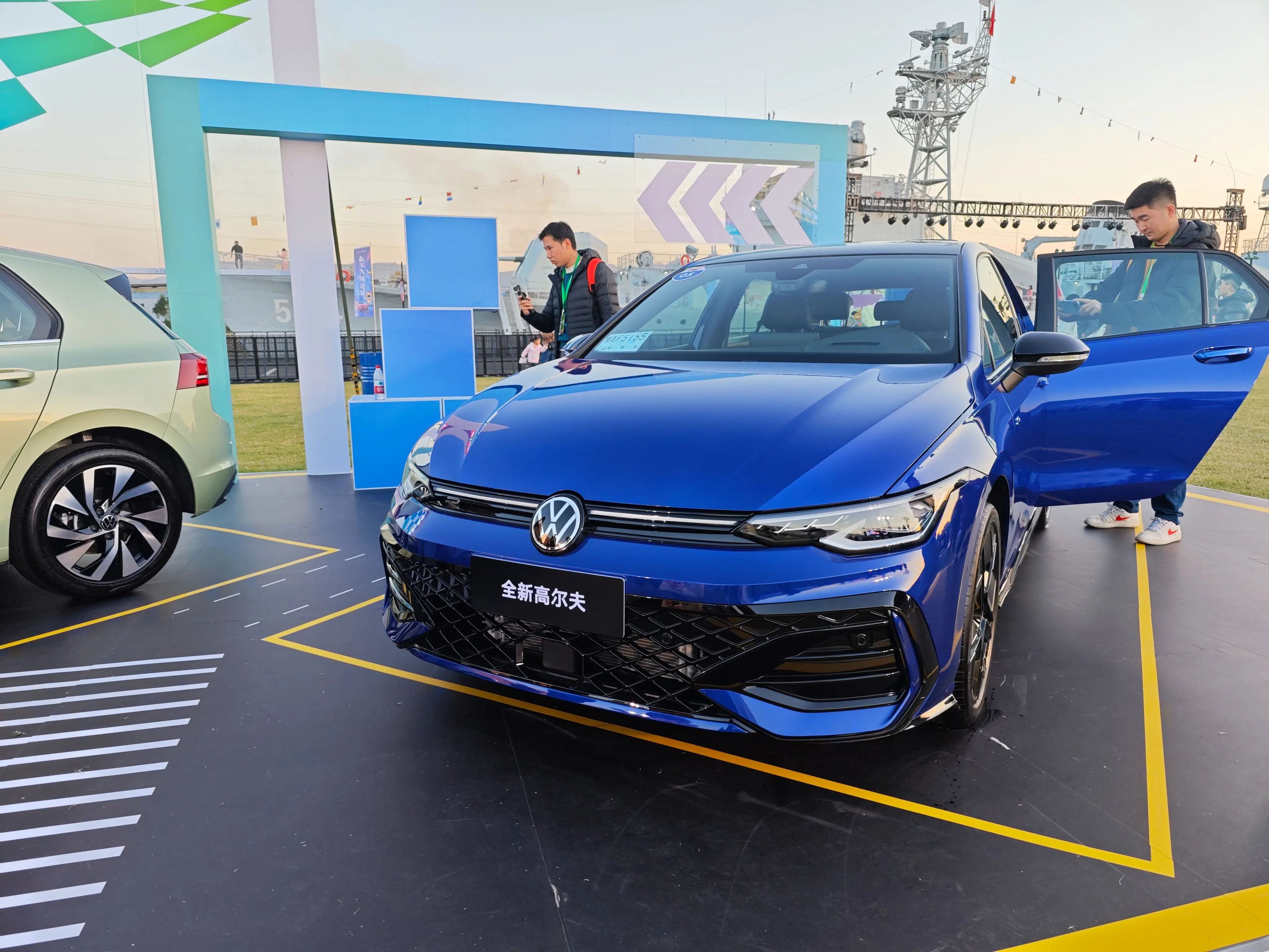 爱游戏下载-高尔夫热度飙升，网友热议不断