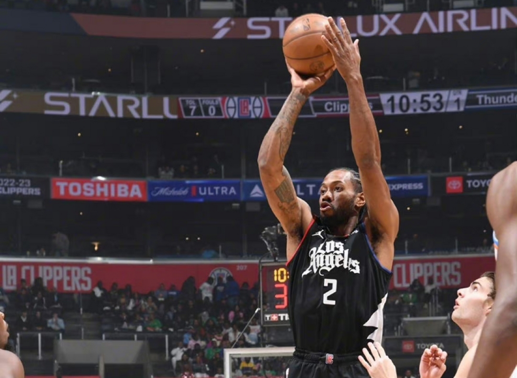 爱游戏官网-四川队碾压雷霆，伦纳德关键制胜