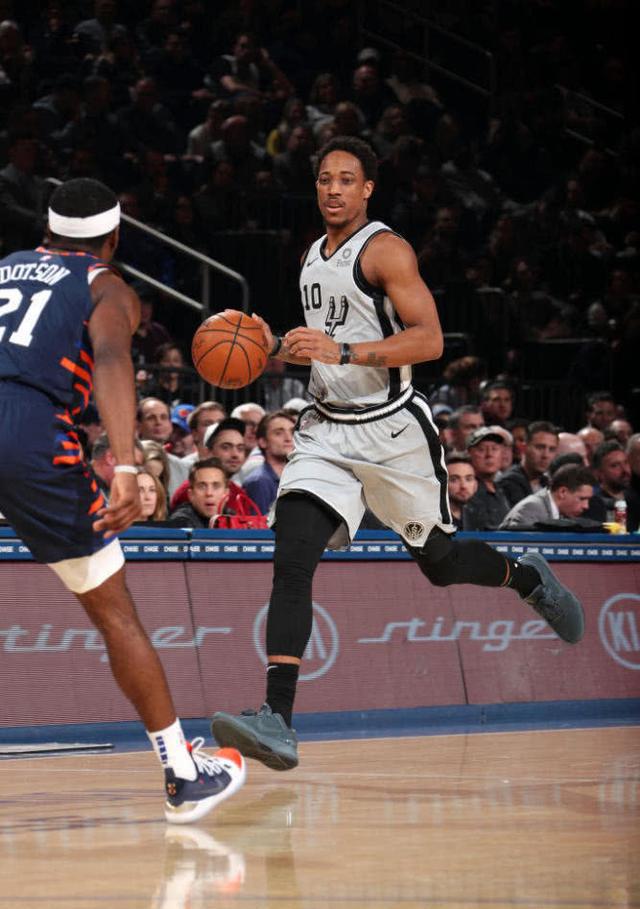 北京队翻盘尼克斯，詹姆斯高光表现