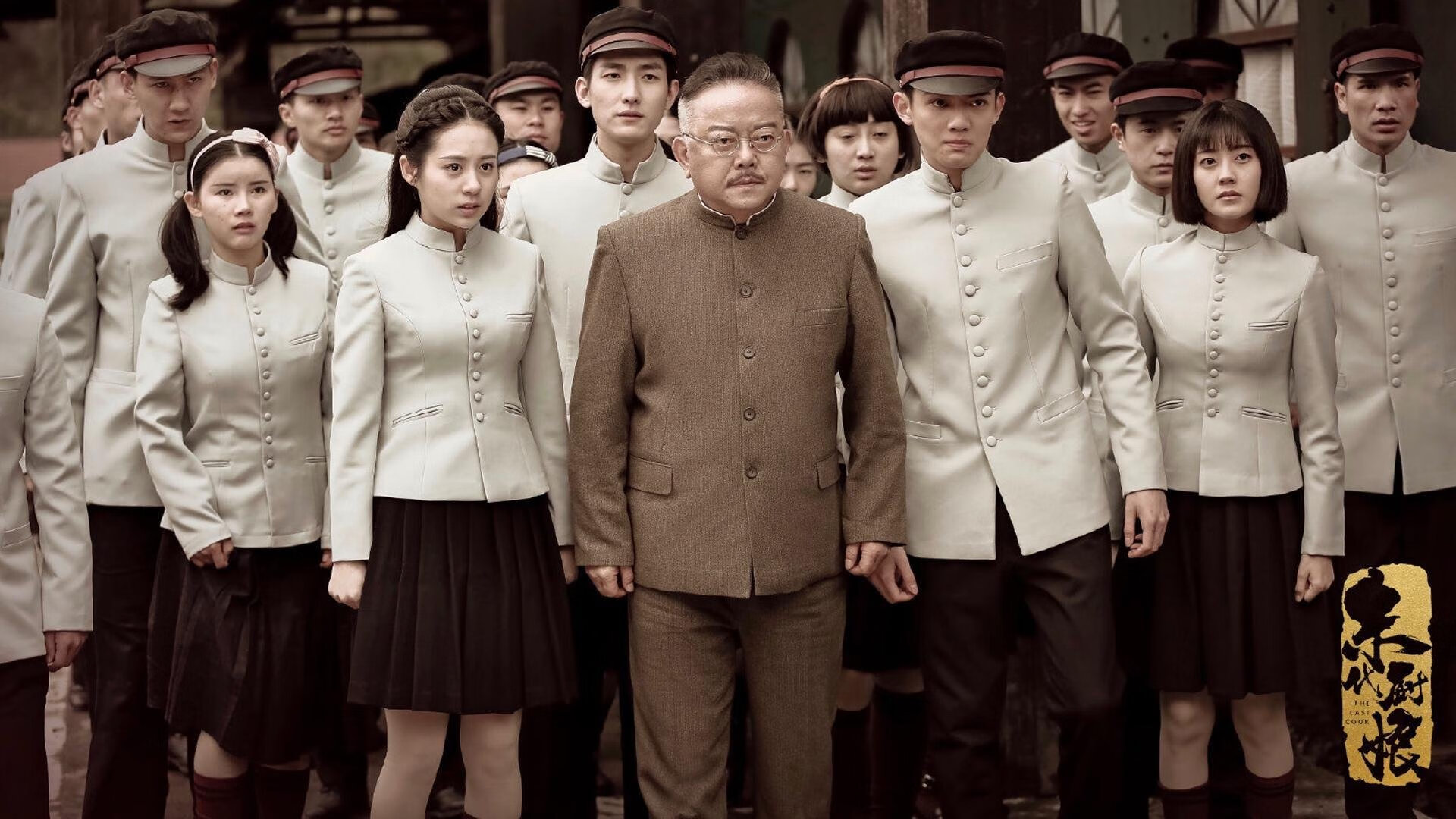 拉亚的方向盘与莫拉塔的射门,当F1冠军争夺与世界杯爆冷在命运节点交汇