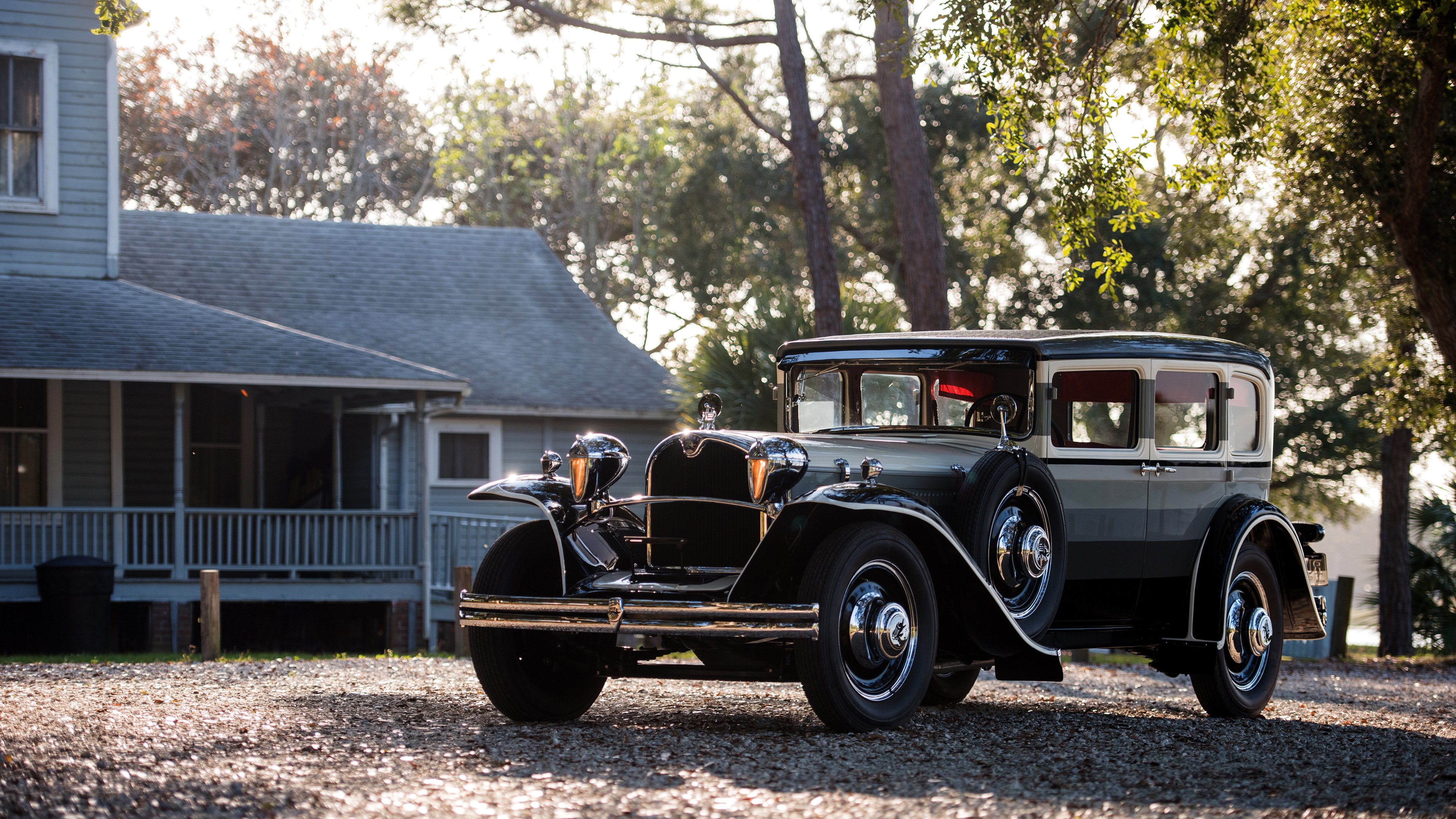 NBA赛场双重奏,利拉德逆境救赎,马刺团队之力压制凯尔特人