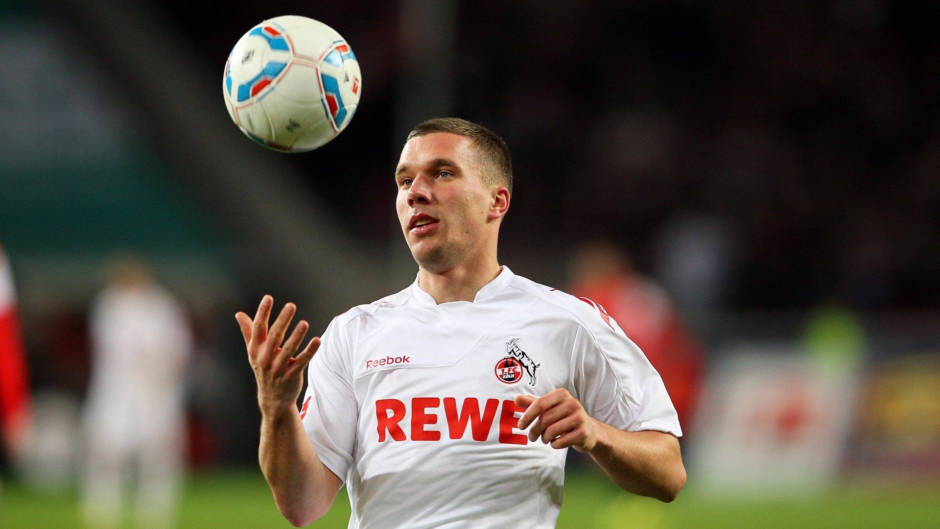 跨界王者法比尼奥，从足球血战到篮球东决的传奇一夜